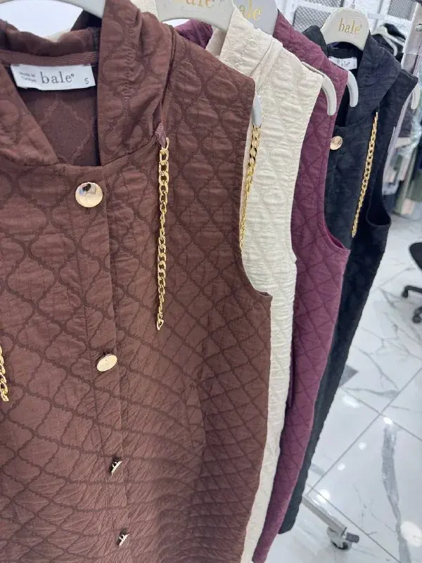 Quilted vest 10006-2, close-up