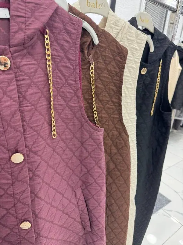 Quilted vest 10006, close-up