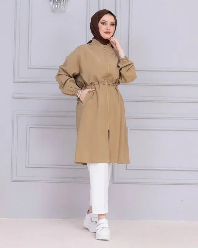 Cape 10085, worn by a model
