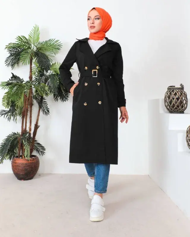 Trench coat 5001, worn by a model (2)