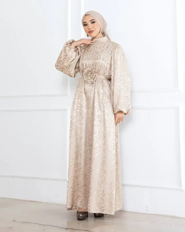 Dress 6003-1, worn by a model (2)
