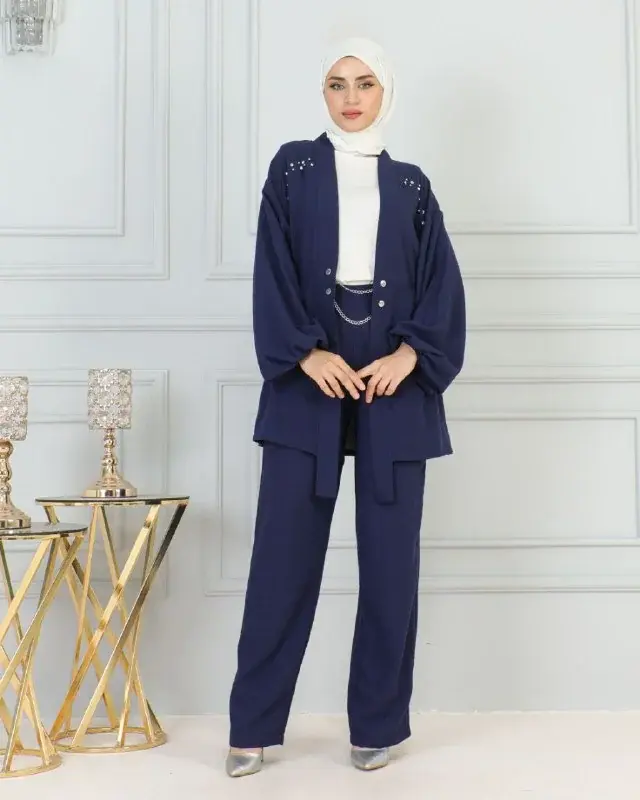 Jacket and trouser set, worn by a model 5.5