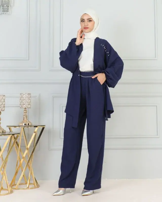 Jacket and trouser set, worn by a model 3.2