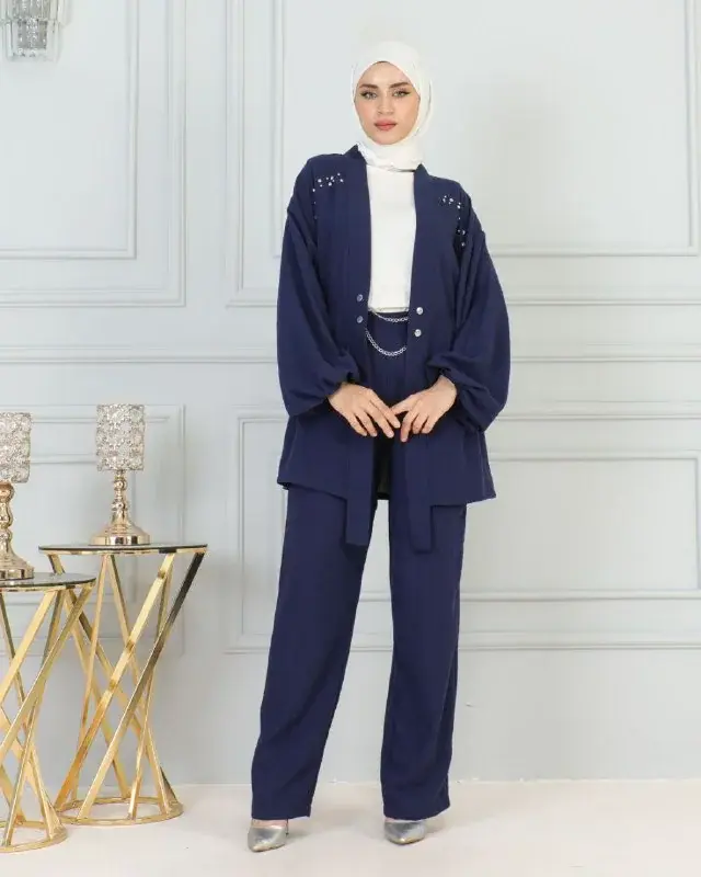 Jacket and trouser set, worn by a model 3.5