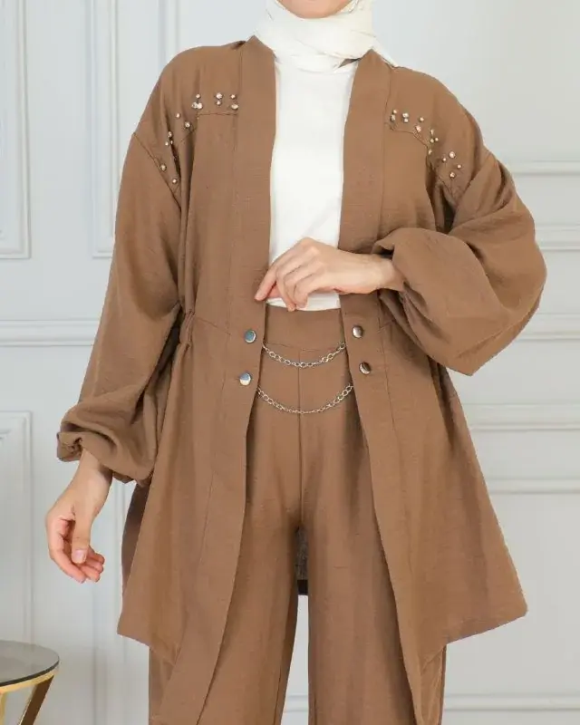Jacket and trouser set, worn by a model 2.8