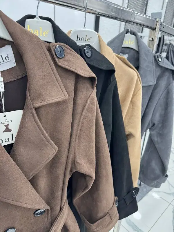 Trench coat, close-up 1.1