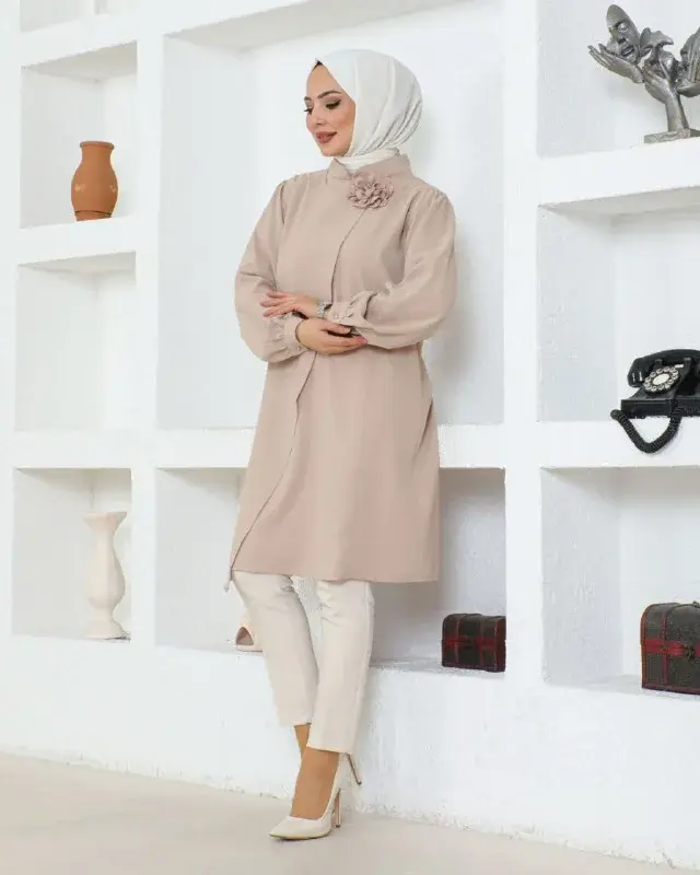 Tunic, worn by a model 2.6