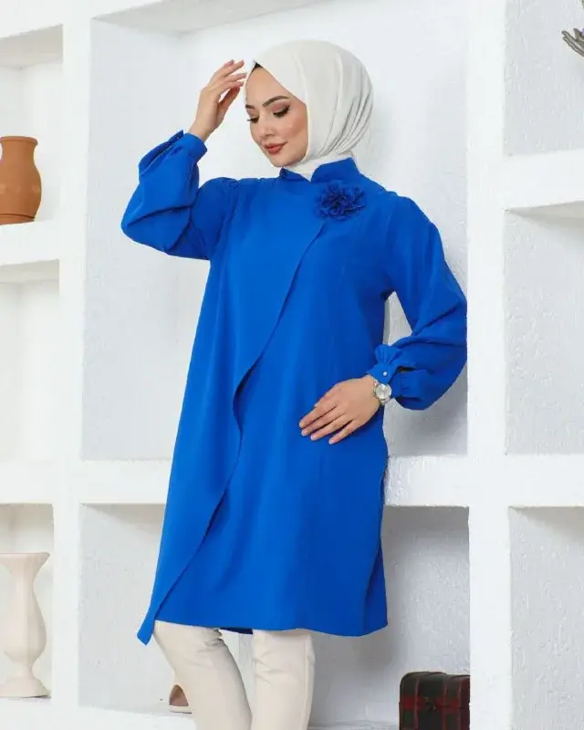 Tunic, worn by a model 1.2