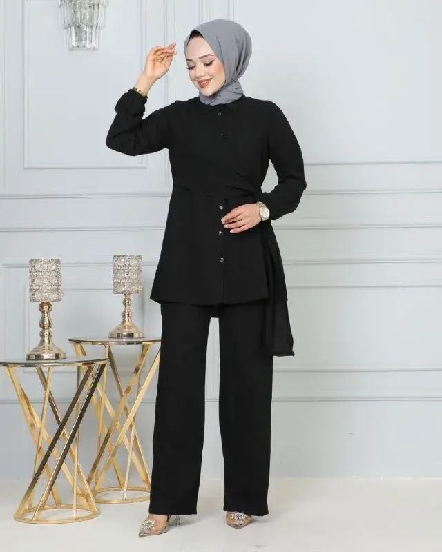 Tunic and trouser set, worn by a model 4.3